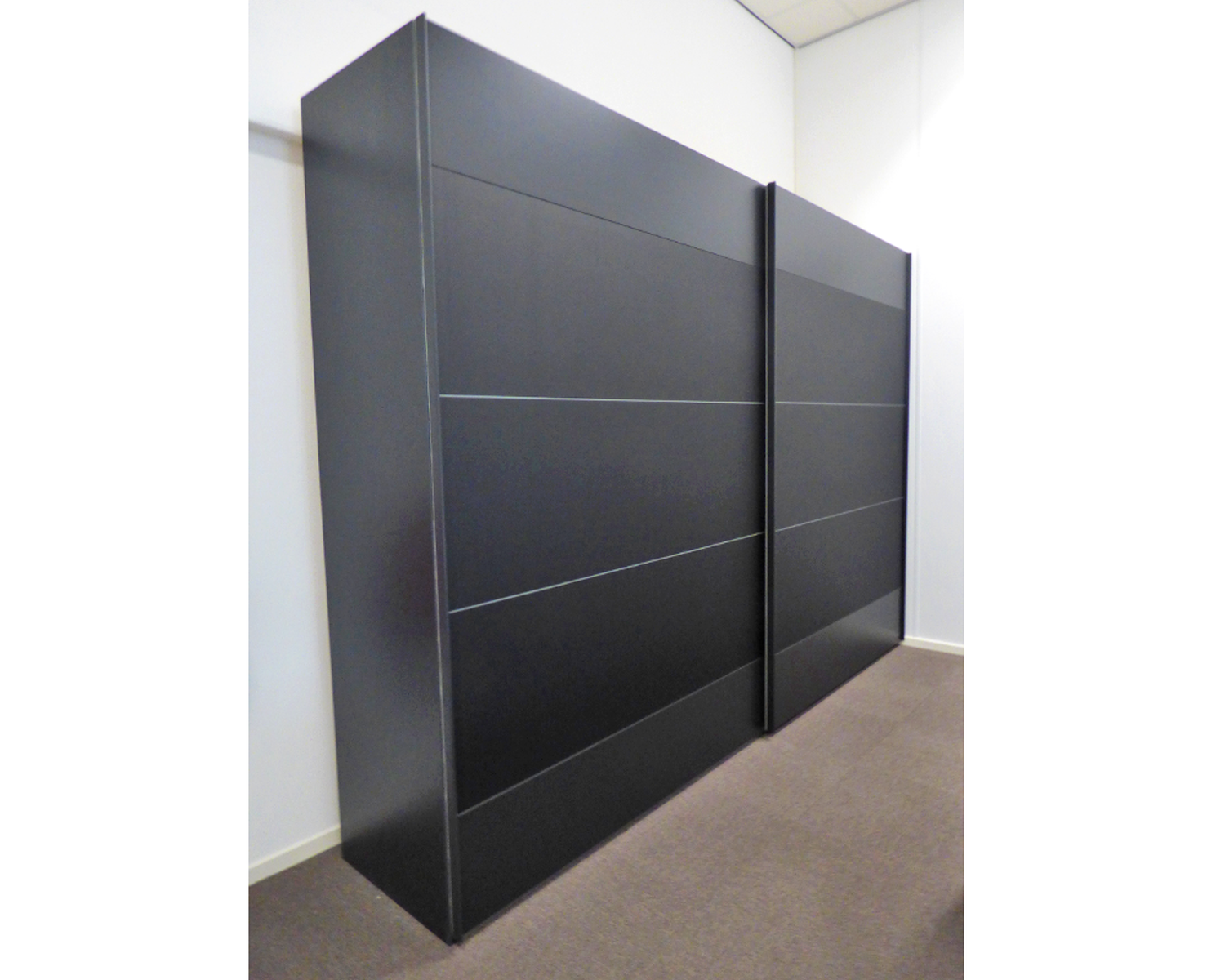 Showroommodel Premium Flow zweefdeurkast 235x320 cm