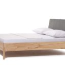 Houten tweepersoons bed Pearl wild eiken honing geolied met grijs geweven stof